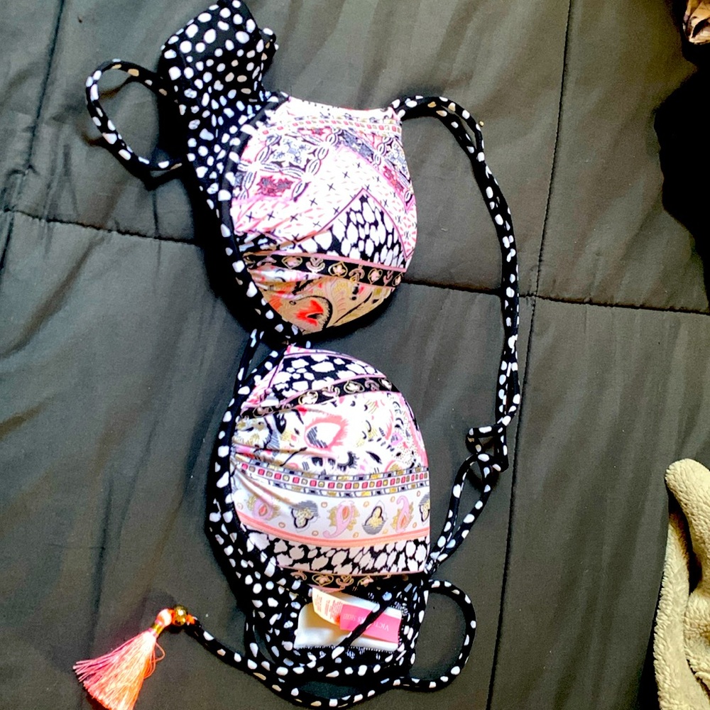 Victoria's Secret bathing suit bikini